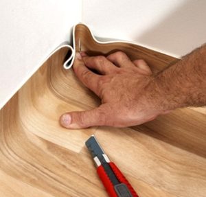 Укладка линолеума